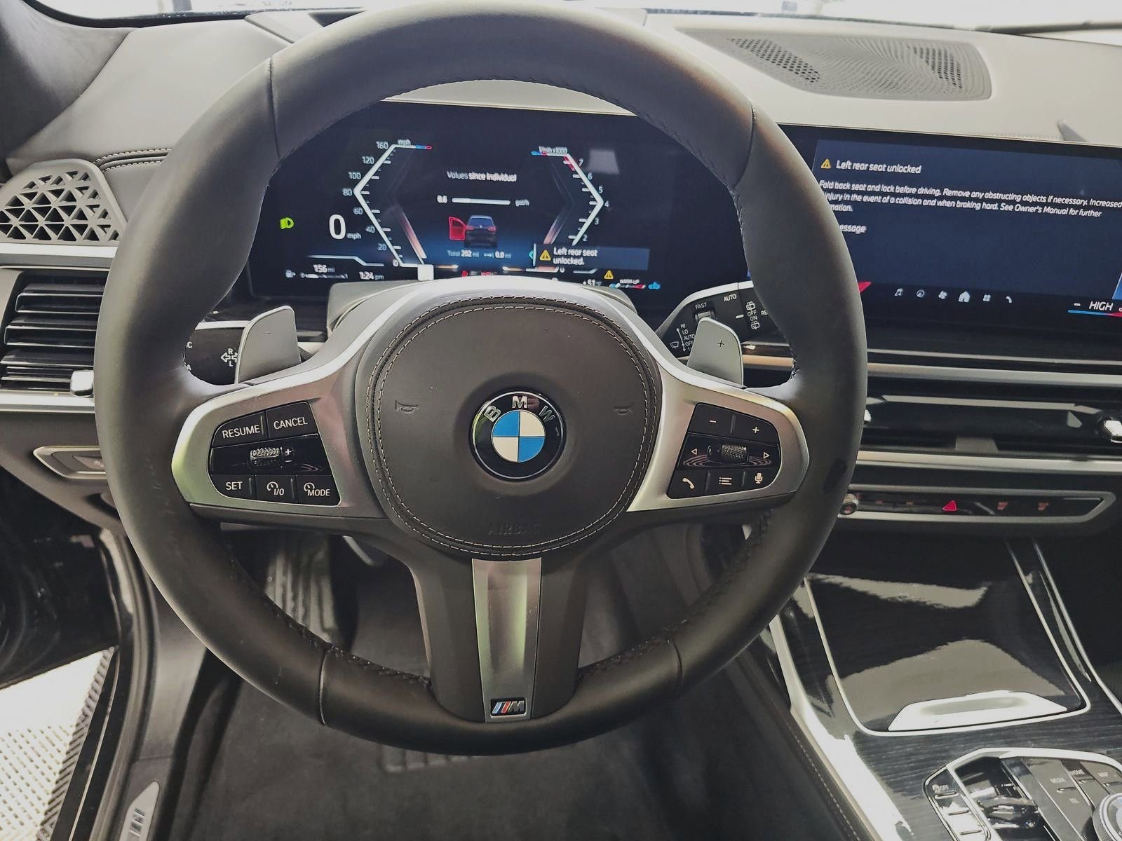 Used 2025 BMW X7 xDrive40i w/ M Sport Package AWD/4WD image 12
