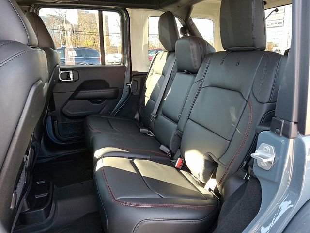 New 2026 Jeep Wrangler Unlimited Rubicon w/ Technology Group image 5