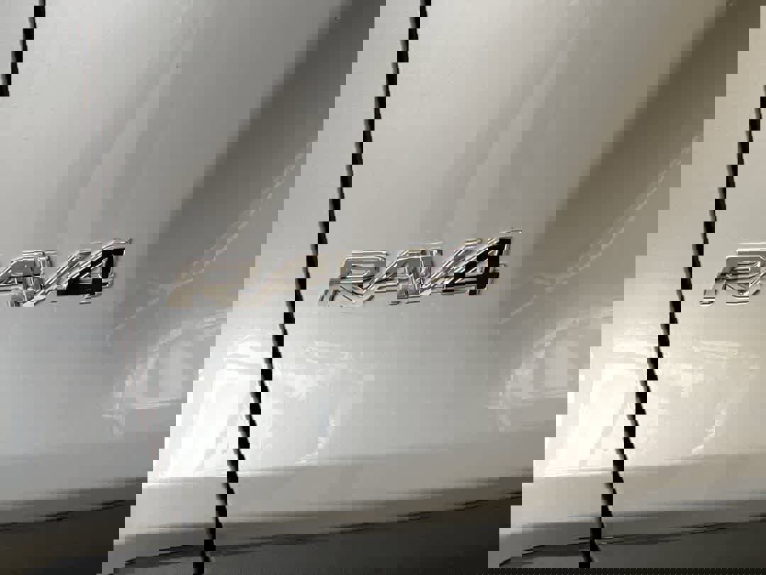 Used 2025 Toyota RAV4 LE AWD/4WD image 11