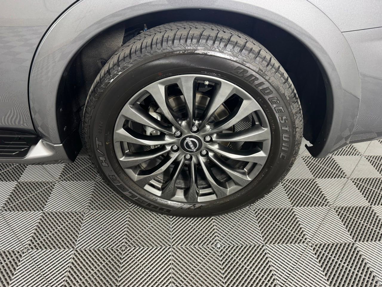 Used 2024 Nissan Armada Platinum w/ Captain's Chairs Package image 39