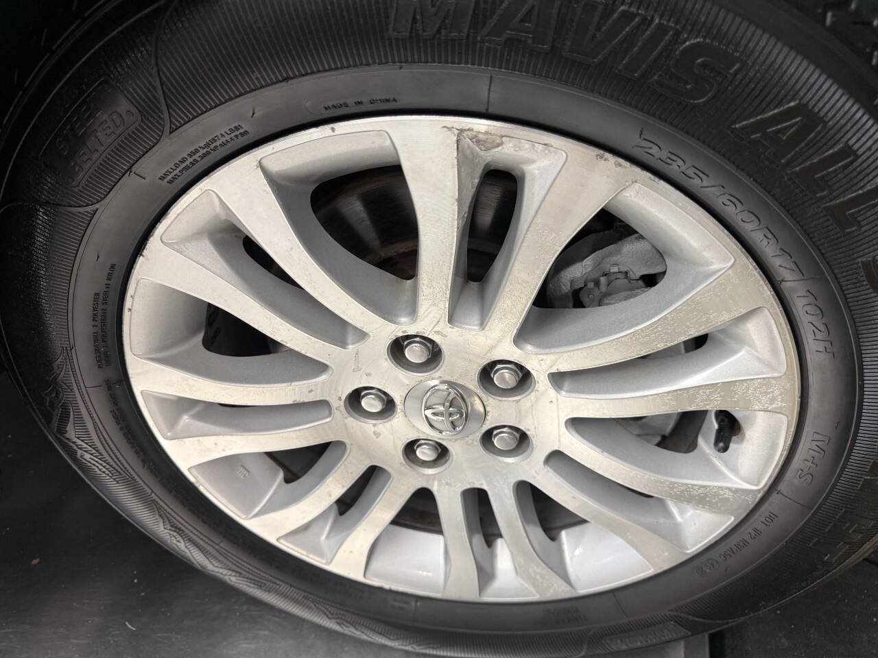 Used 2015 Toyota Sienna XLE w/ XLE Navigation Package FWD image 28