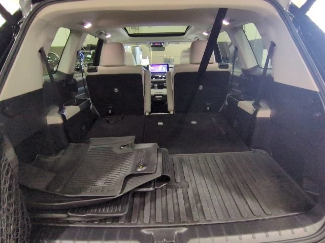 Used 2025 Toyota Grand Highlander AWD Hybrid image 22