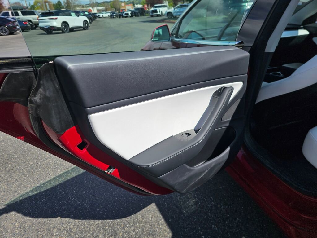 Used 2019 Tesla Model 3 Long Range image 19