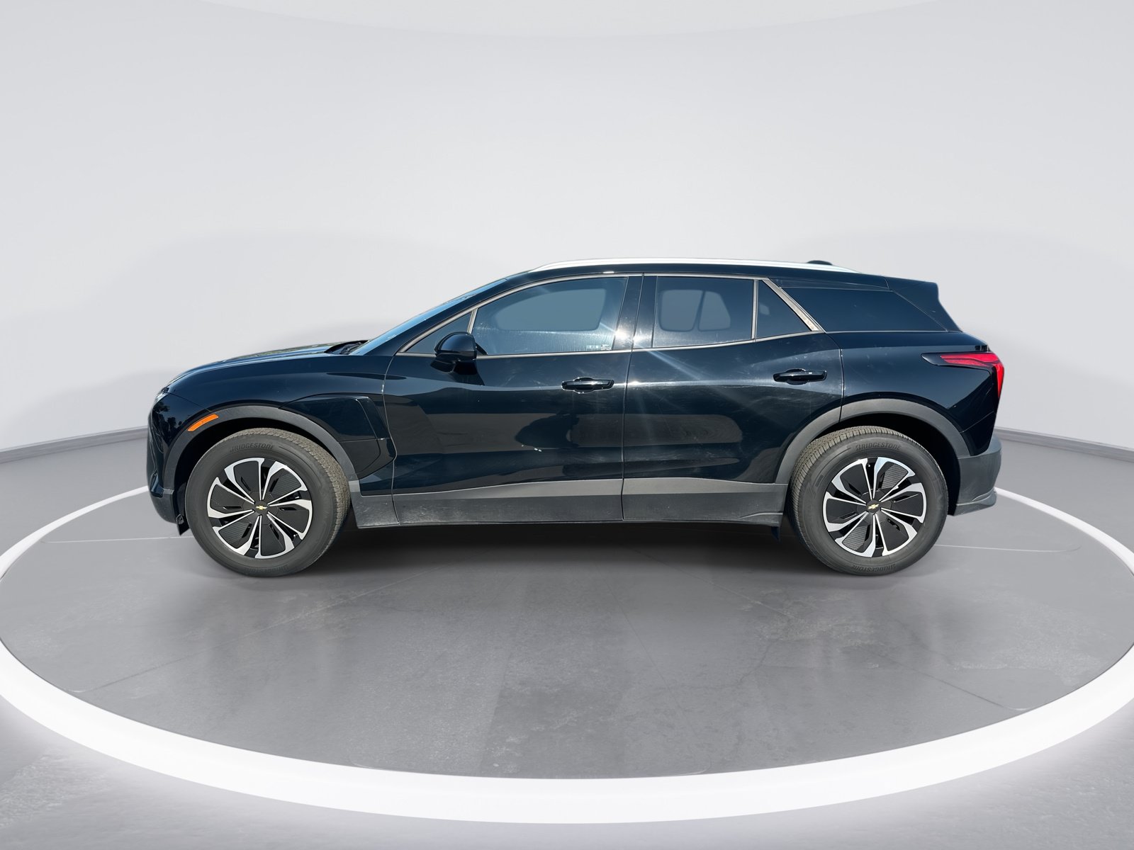 Used 2024 Chevrolet Blazer EV LT AWD/4WD image 6