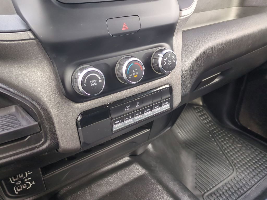 Used 2022 RAM 5500 Tradesman w/ Chrome Appearance Group image 21