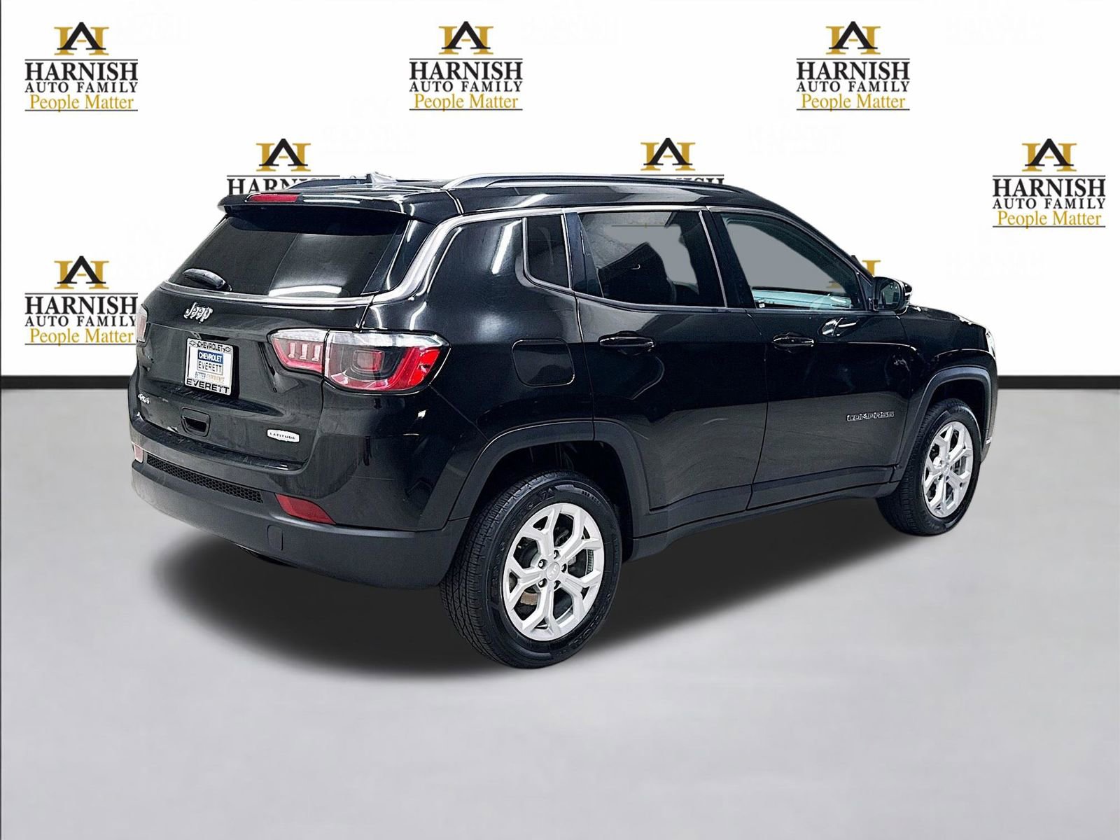 Used 2024 Jeep Compass Latitude image 5