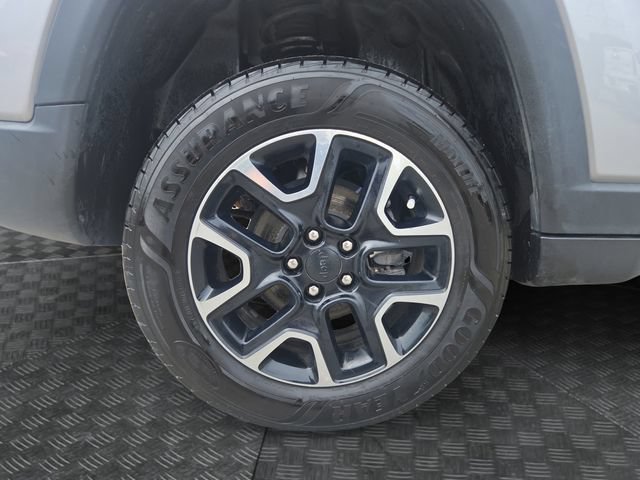 Used 2019 Jeep Compass Trailhawk AWD/4WD image 35