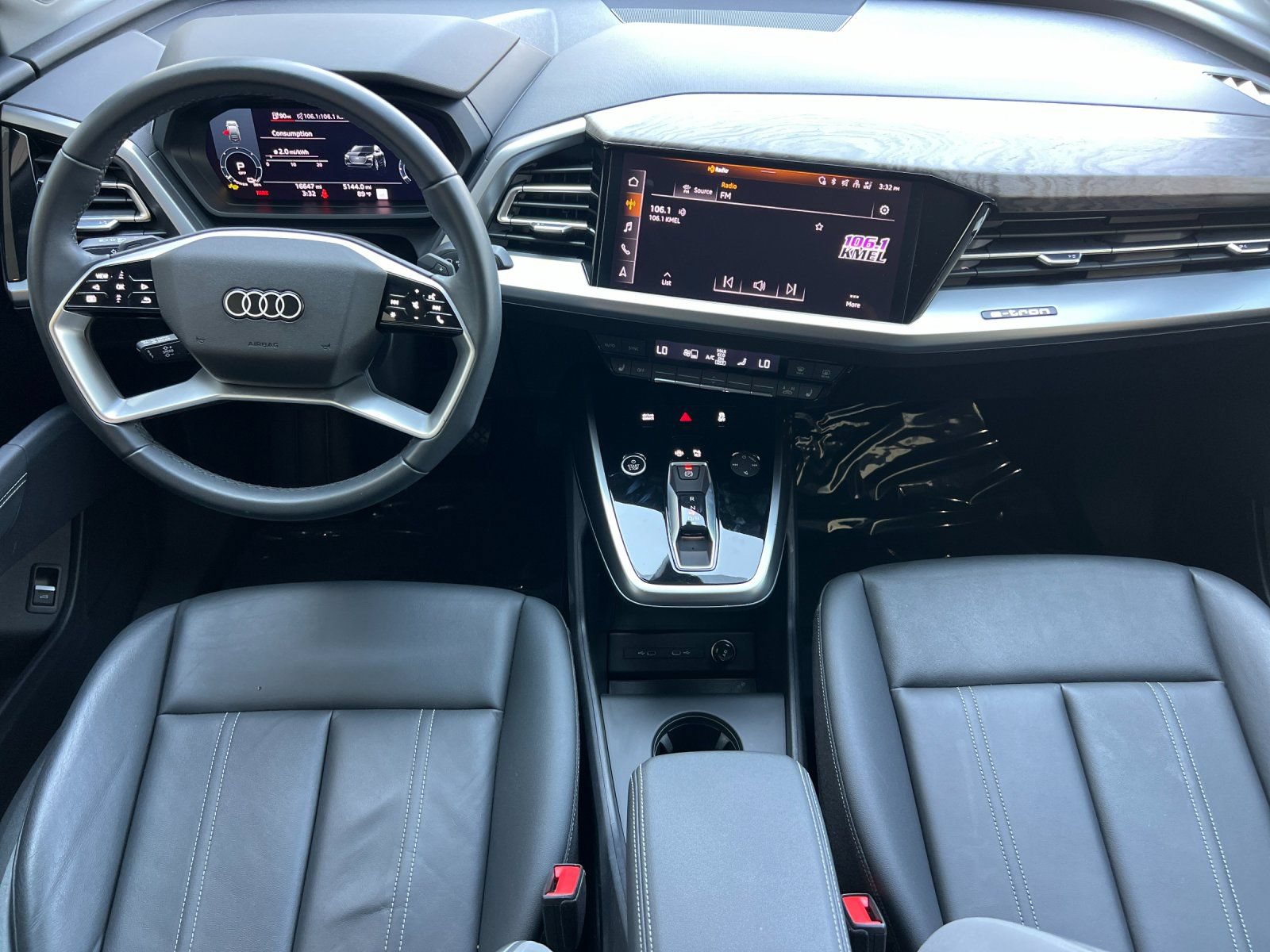 Used 2025 Audi Q4 e-tron Premium AWD/4WD image 13
