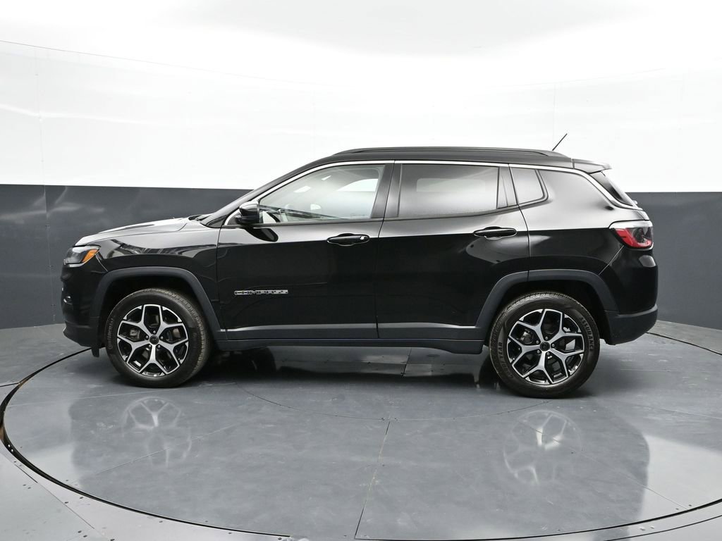 Used 2025 Jeep Compass Limited AWD/4WD image 8