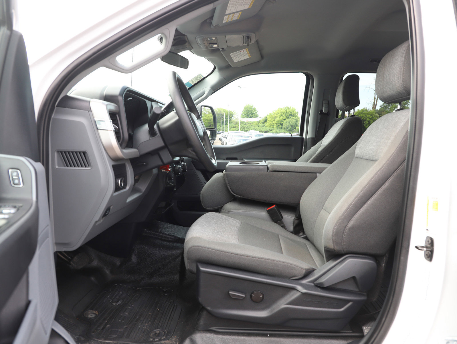 Used 2025 Ford F350 XLT AWD/4WD image 20