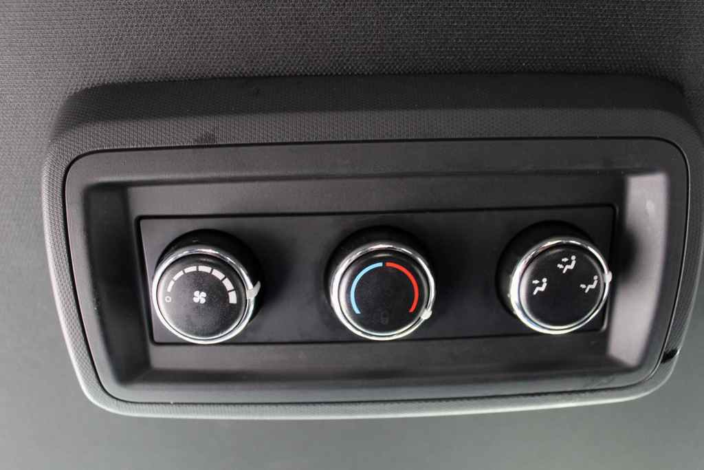 Used 2019 Dodge Grand Caravan SXT image 27