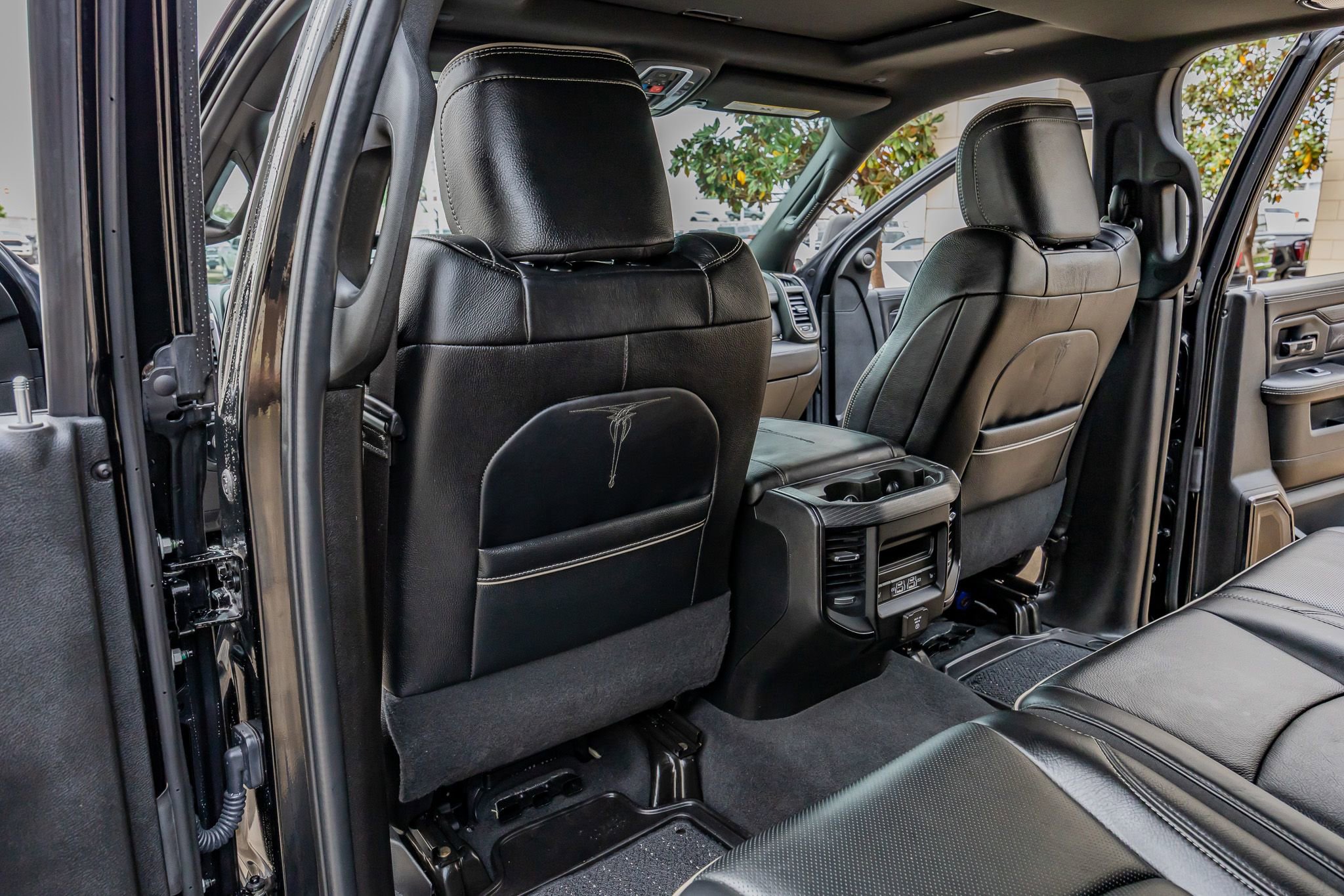 Used 2024 RAM 2500 Limited image 34