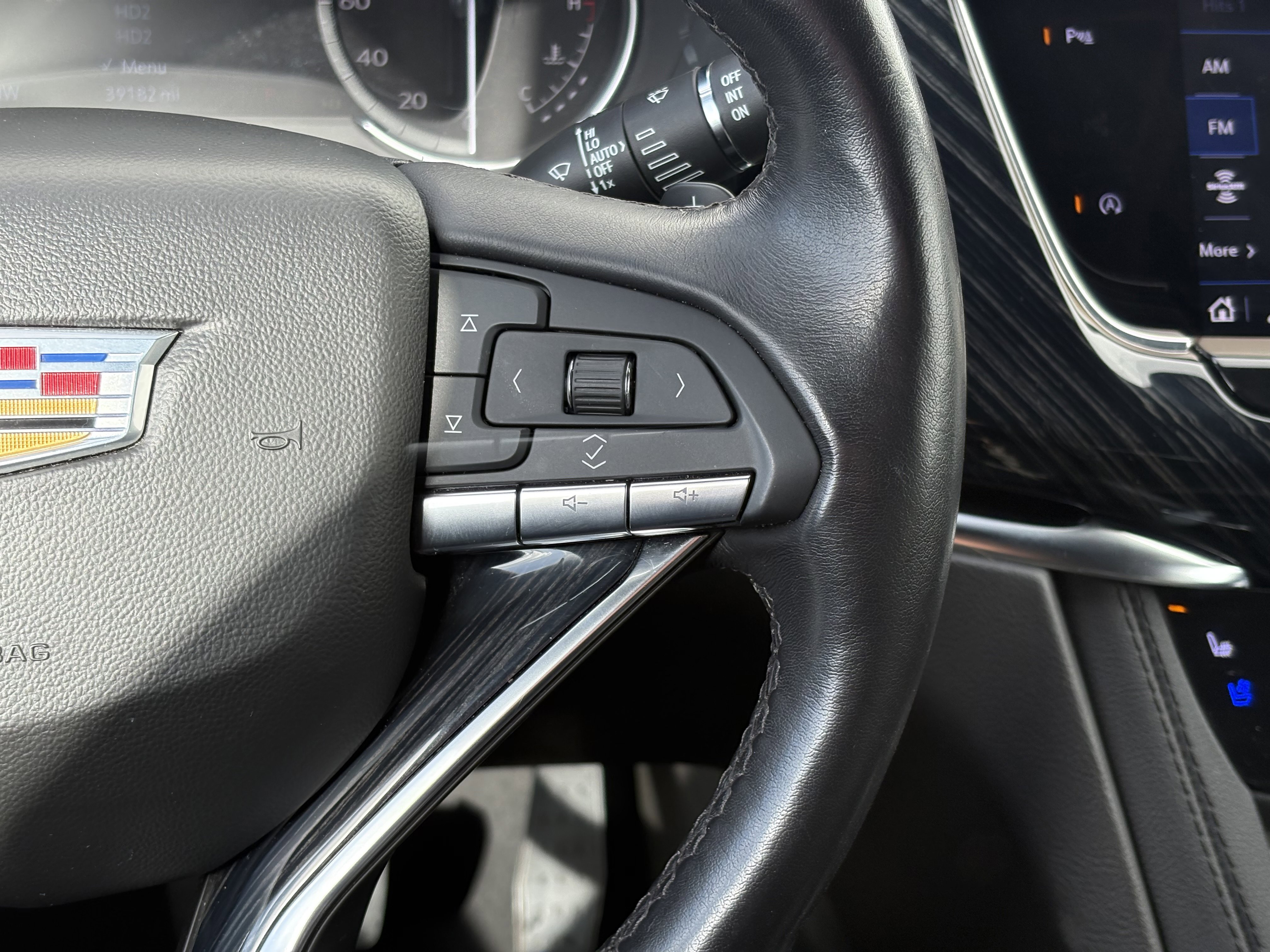 Certified 2024 Cadillac XT6 Premium Luxury image 21