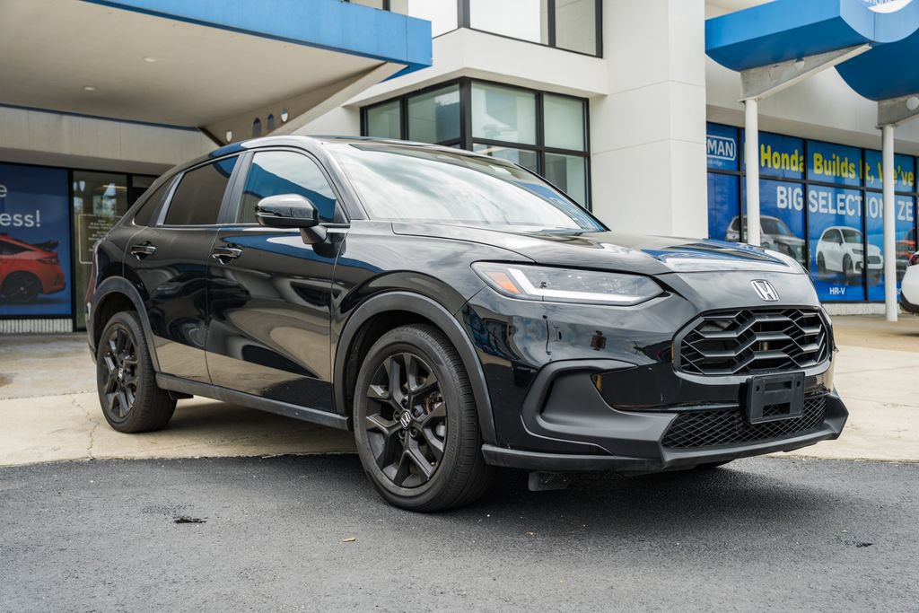 Used 2025 Honda HR-V Sport image 1
