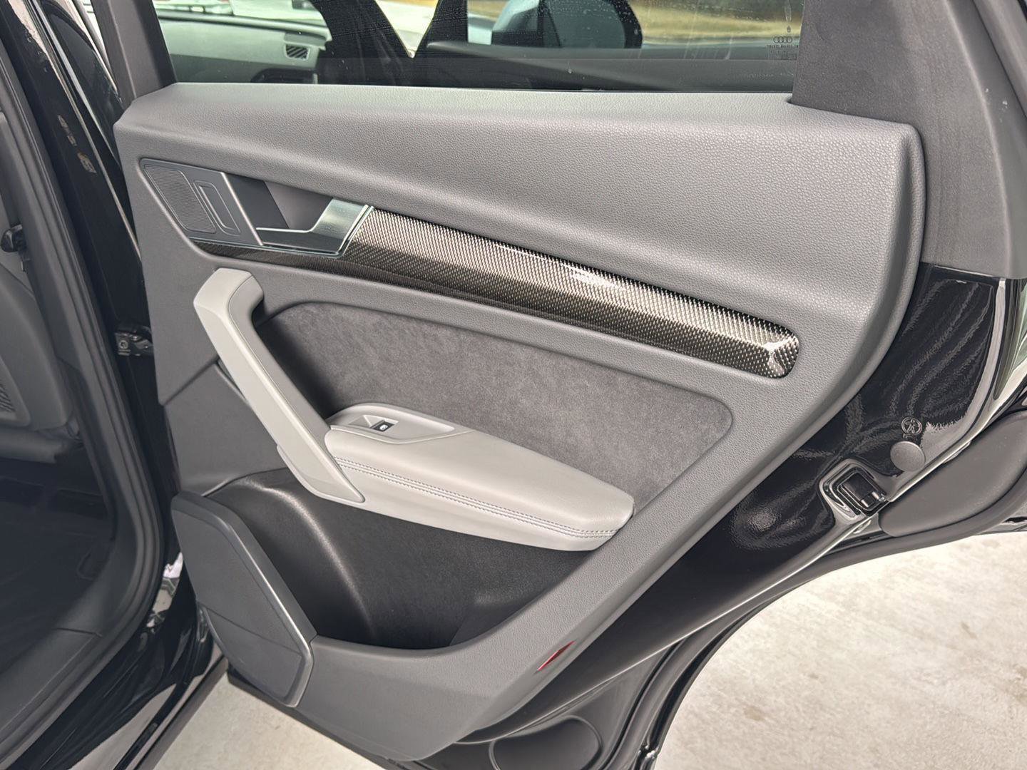 Used 2022 Audi SQ5 Premium Plus AWD/4WD image 14