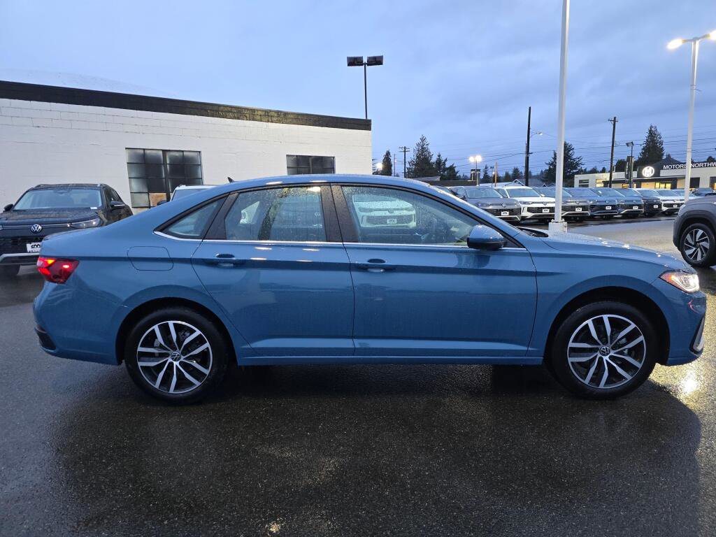 New 2026 Volkswagen Jetta SE image 3