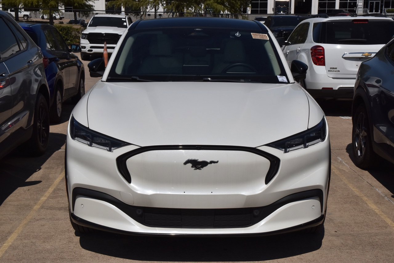 Used 2021 Ford Mustang Mach-E Premium RWD image 3
