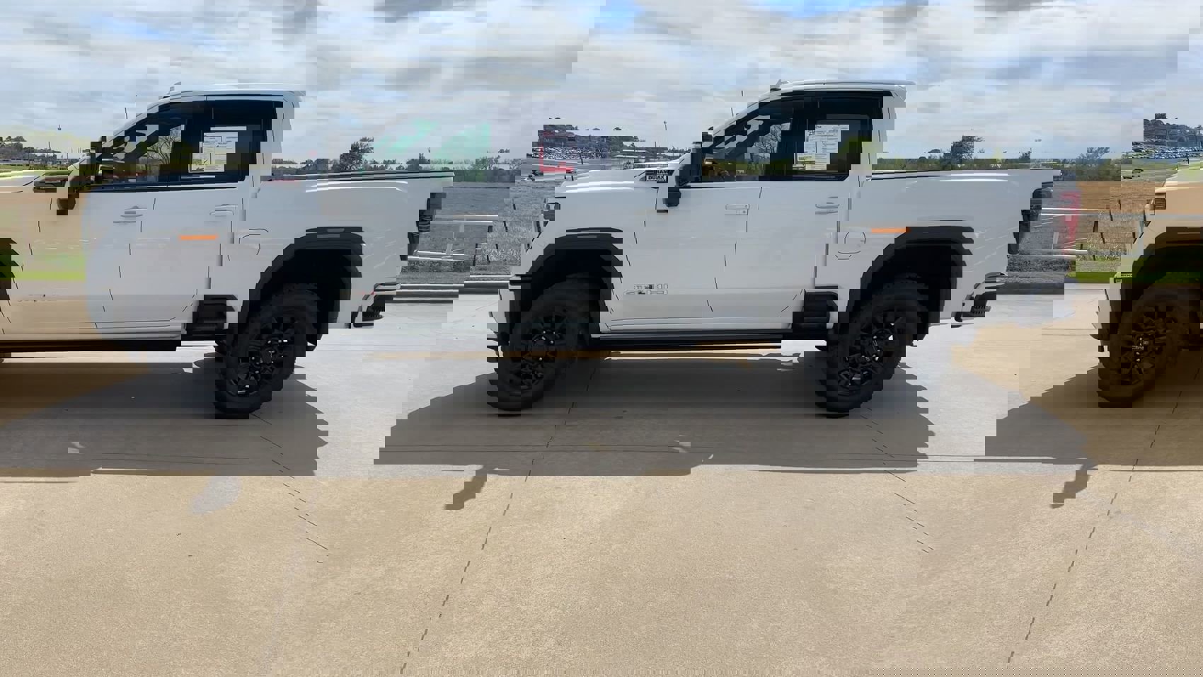 Used 2024 GMC Sierra 2500 AT4 w/ AT4 Premium Plus Package image 6