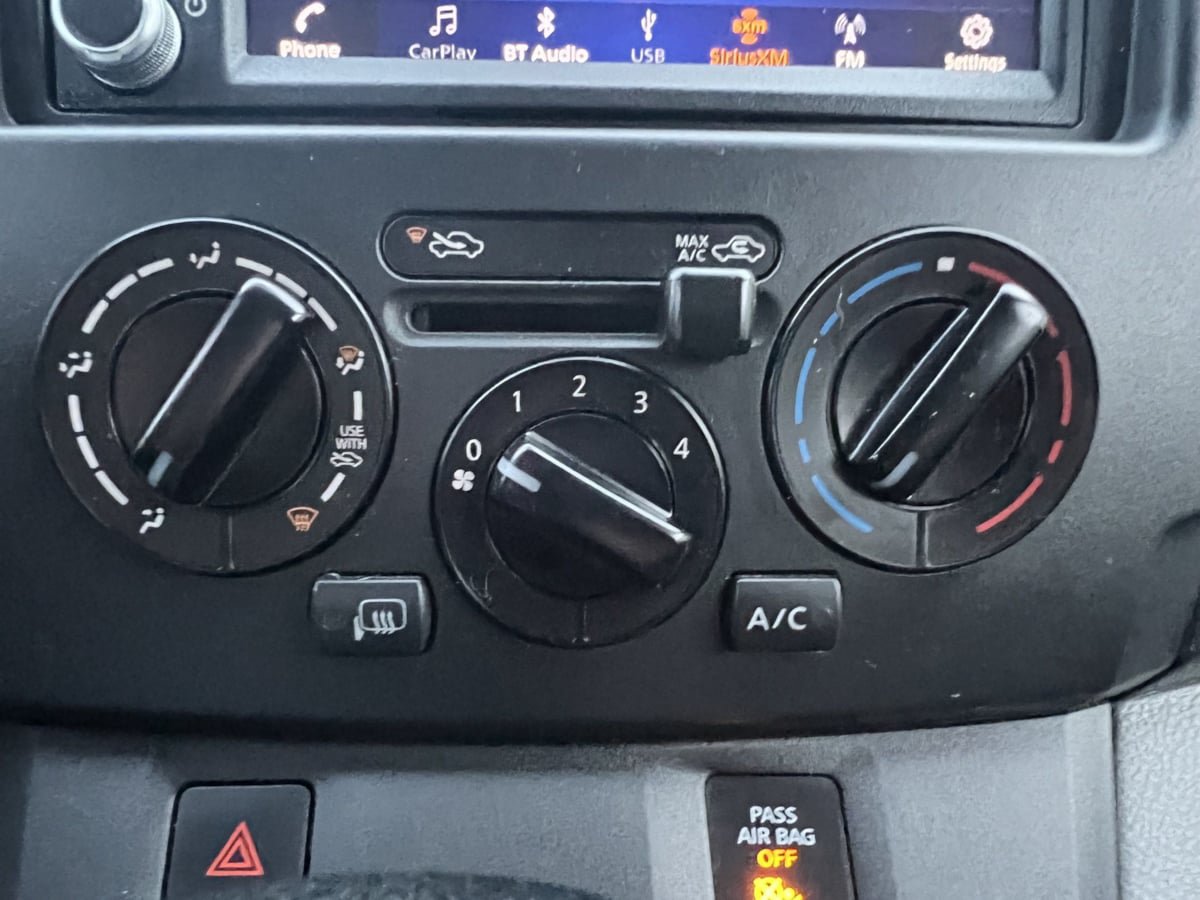 Used 2020 Nissan NV200 SV FWD image 21