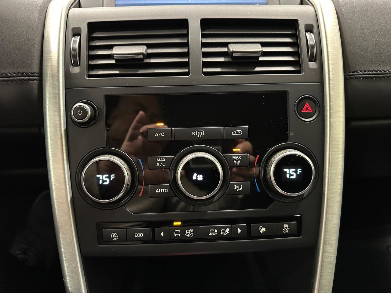 Used 2019 Land Rover Discovery Sport SE image 41