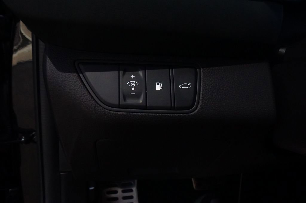 Certified 2026 Genesis G70 3.3T Sport Prestige image 14