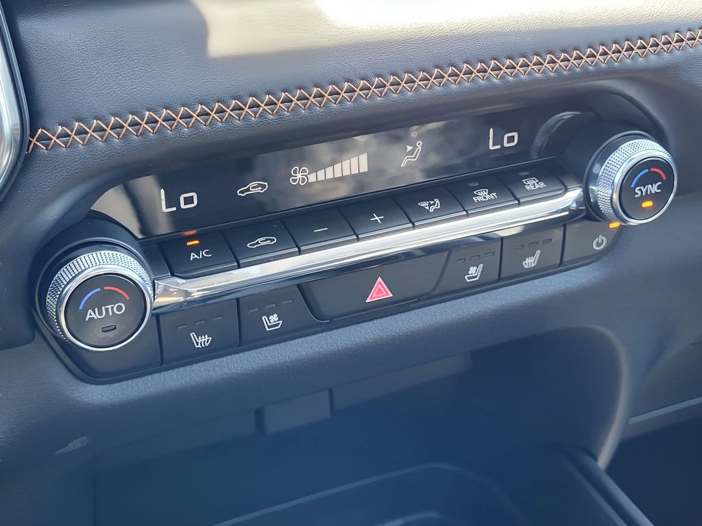 Used 2025 MAZDA CX-50 AWD 2.5 S w/ Premium Plus Pkg image 13