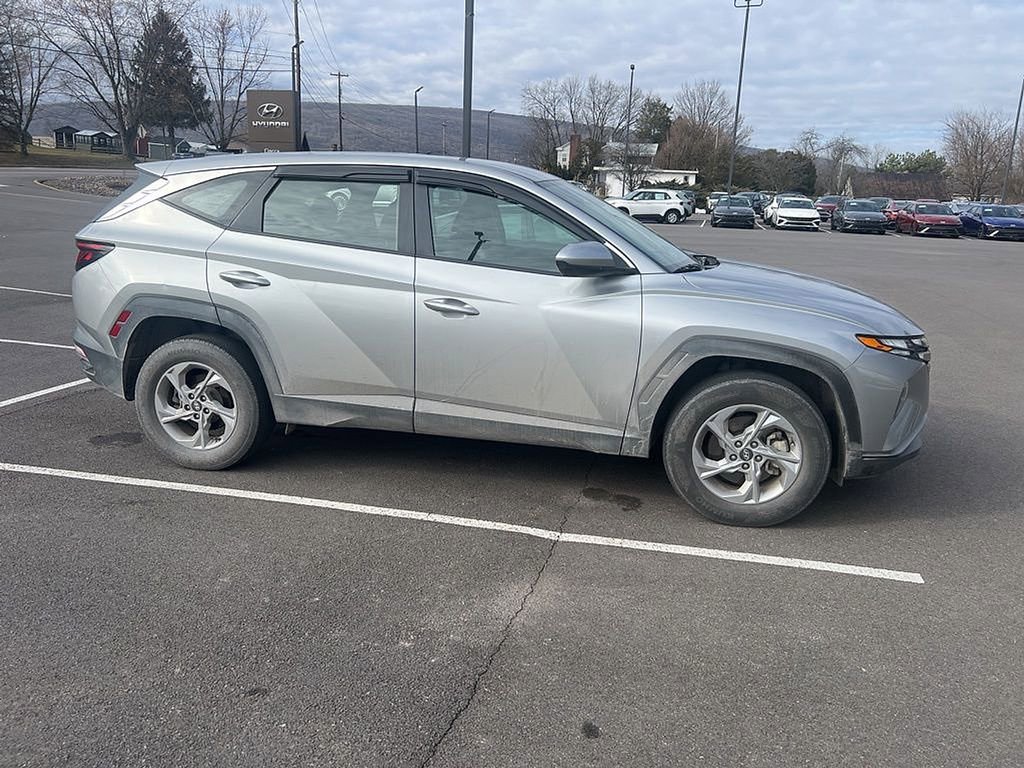Used 2024 Hyundai Tucson SE image 2