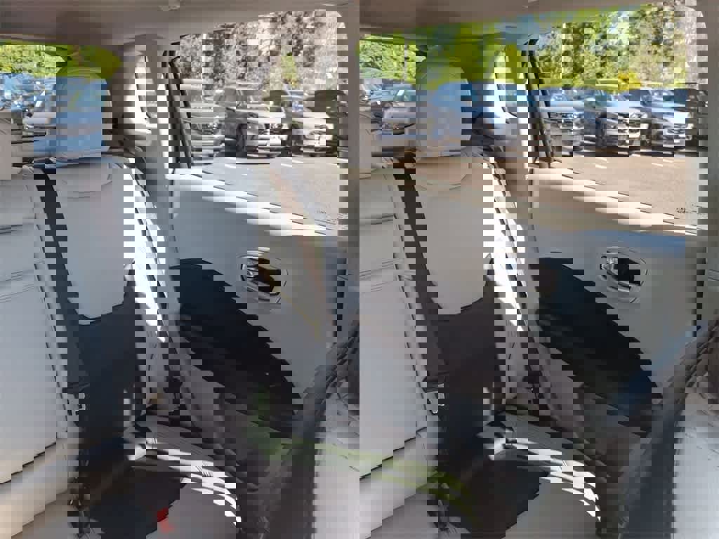 Used 2018 Jeep Compass Limited w/ Navigation Group image 14