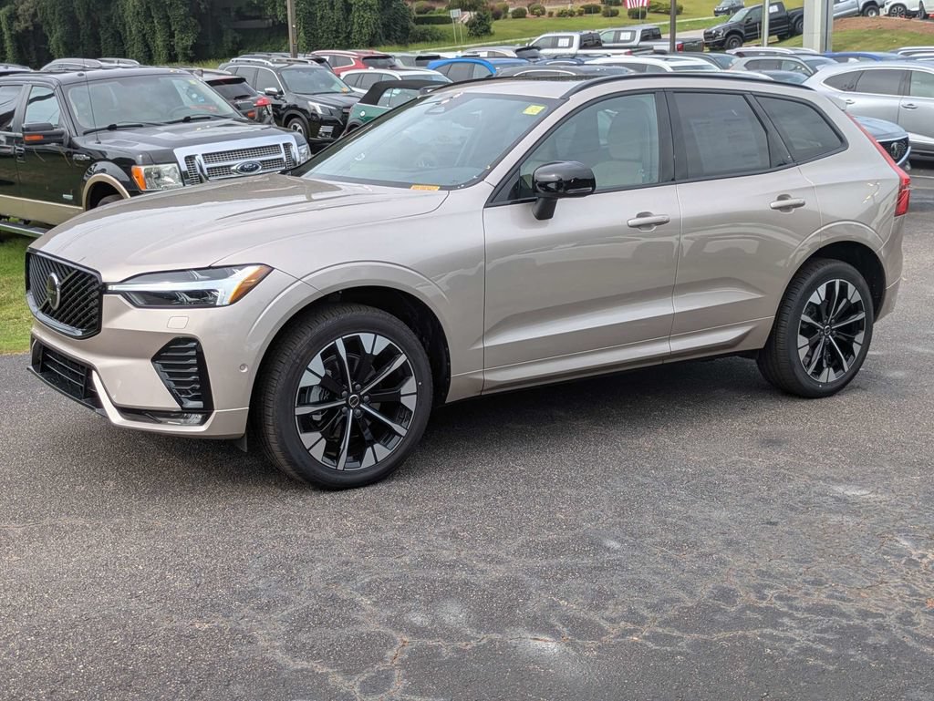 Certified 2026 Volvo XC60 B5 Plus w/ Protection Package Premier AWD/4WD image 2
