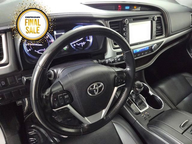 Used 2019 Toyota Highlander XLE image 14