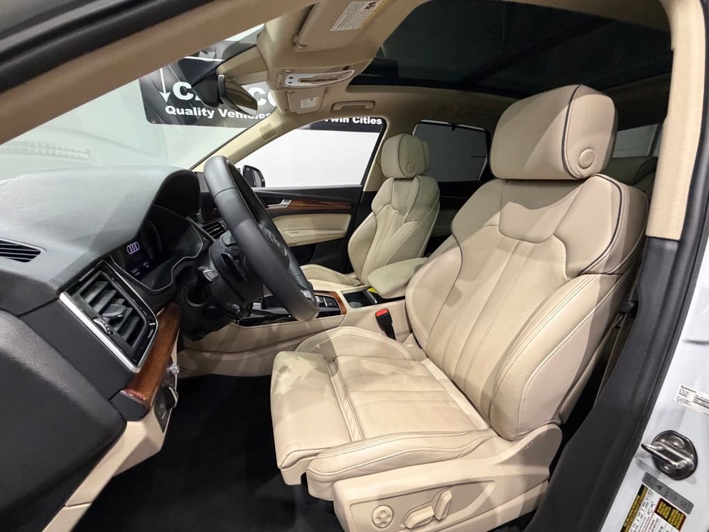 Used 2021 Audi Q5 Prestige w/ Prestige Package AWD/4WD image 25