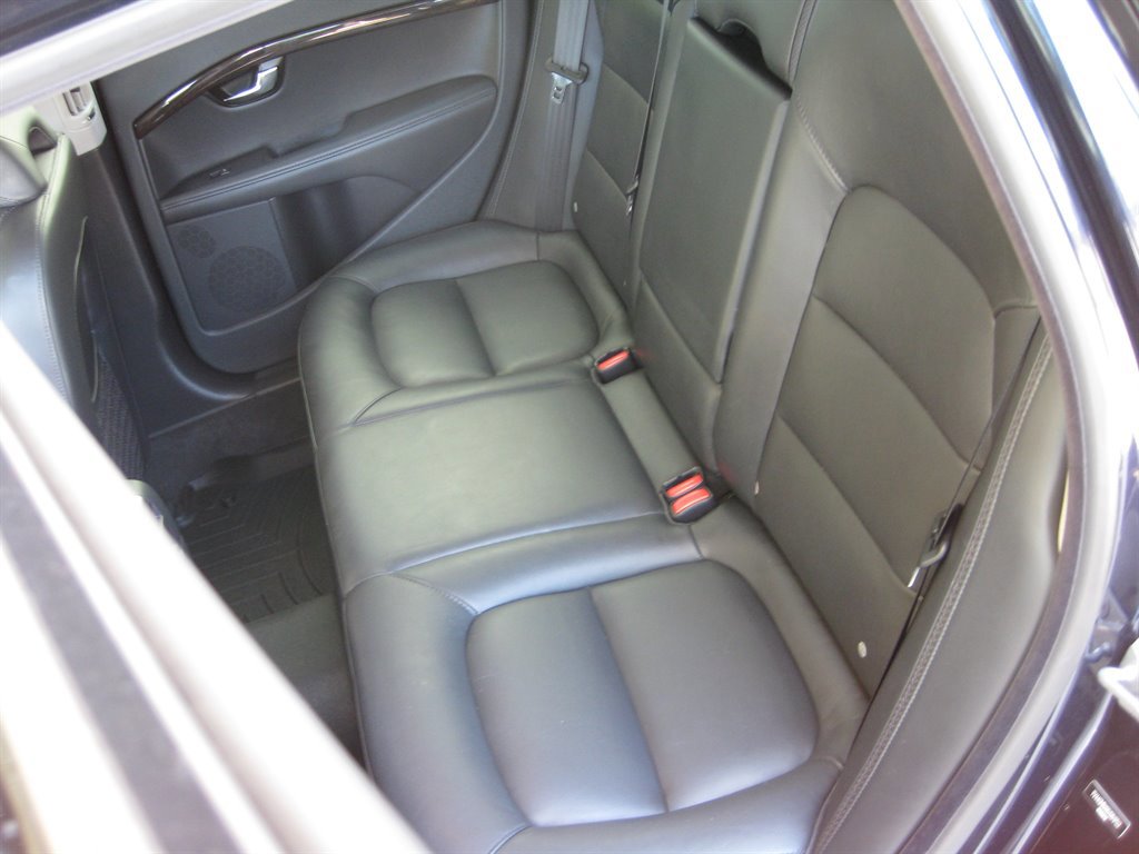 Used 2016 Volvo XC70 T5 Premier w/ Proximity Package FWD image 27