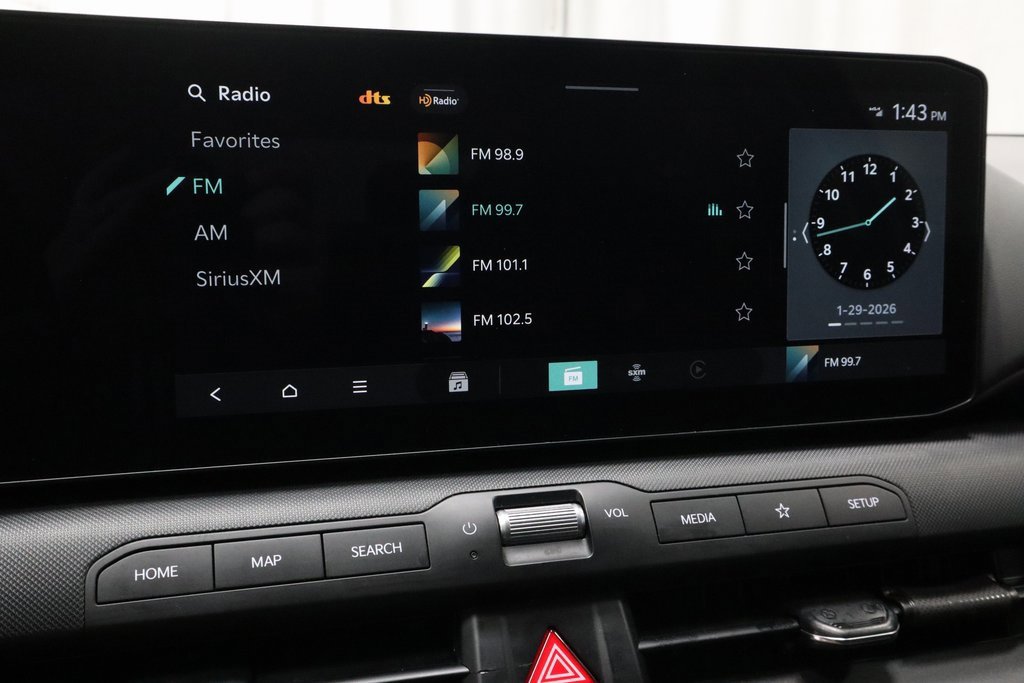 Used 2025 Kia K4 LXS image 2