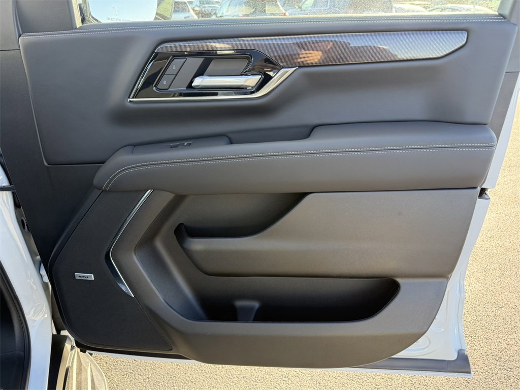 New 2026 GMC Yukon XL Elevation image 38