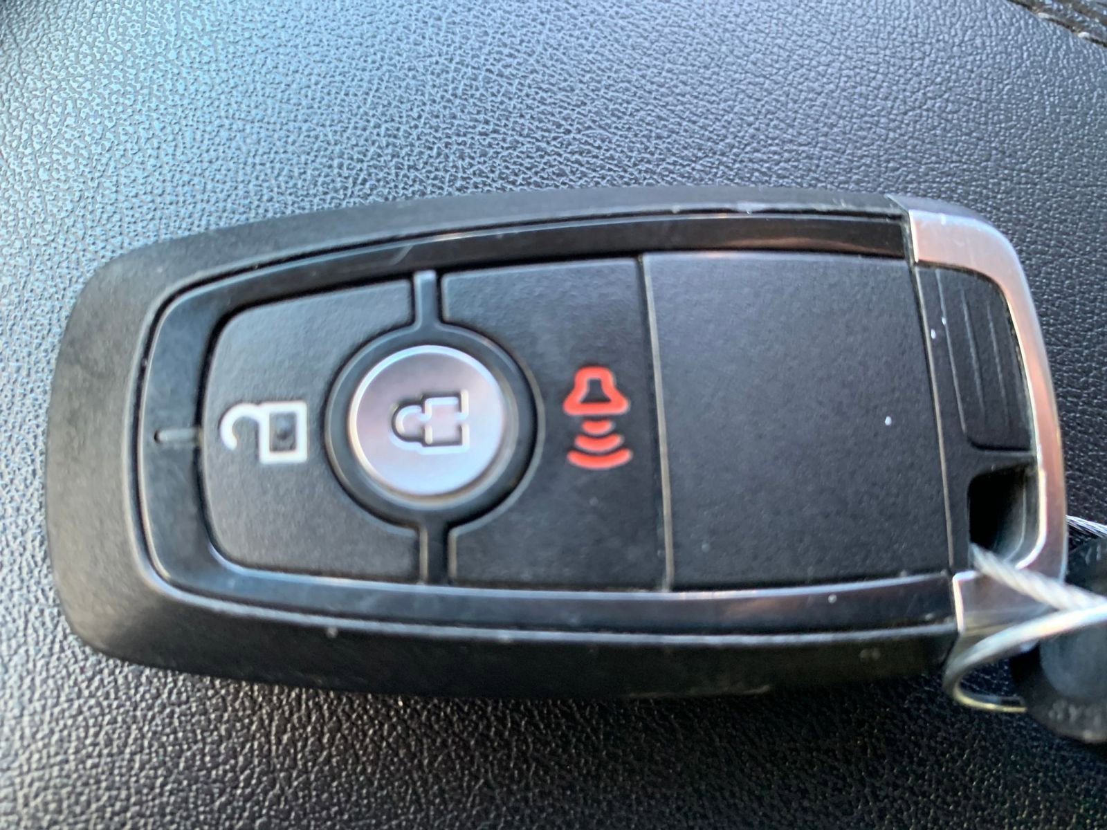 Used 2024 Ford Edge SEL image 22