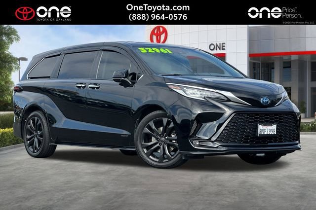 Used 2021 Toyota Sienna XSE