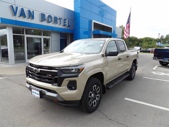 Certified 2024 Chevrolet Colorado Z71 w/ Z71 Convenience Package 2 AWD/4WD image 1