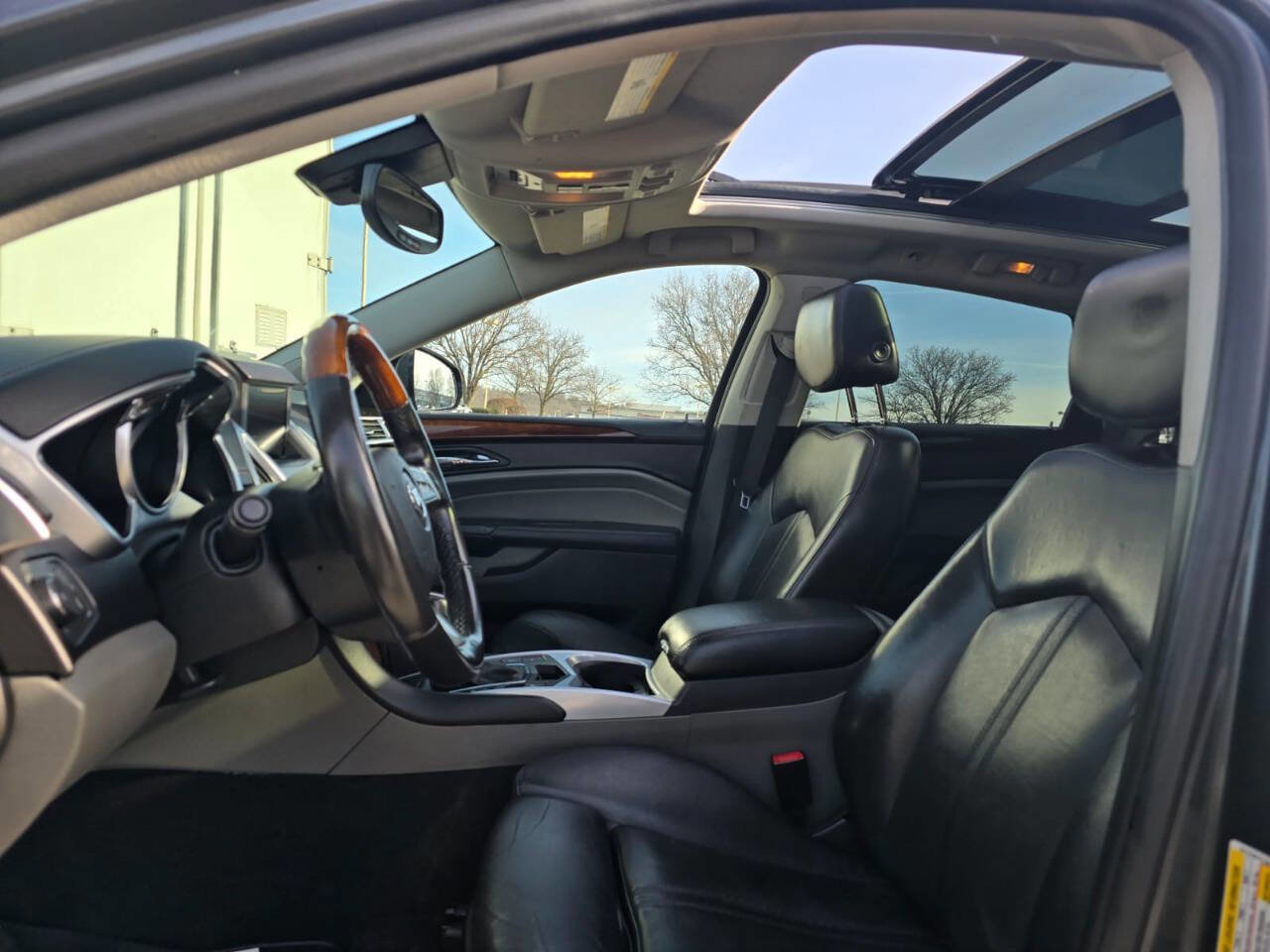 Used 2010 Cadillac SRX Premium image 21