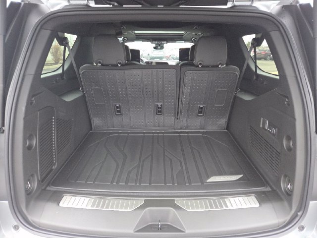 New 2026 Chevrolet Suburban High Country AWD/4WD image 32