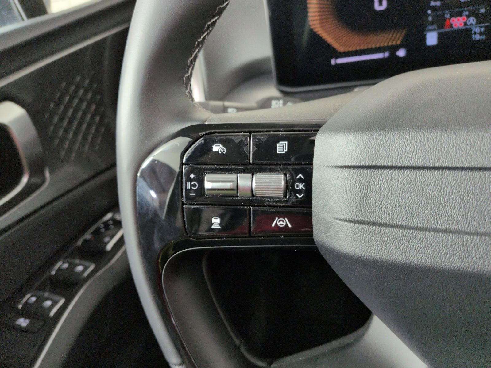 New 2026 Kia Sorento S w/ S Panoramic Sunroof Package image 14