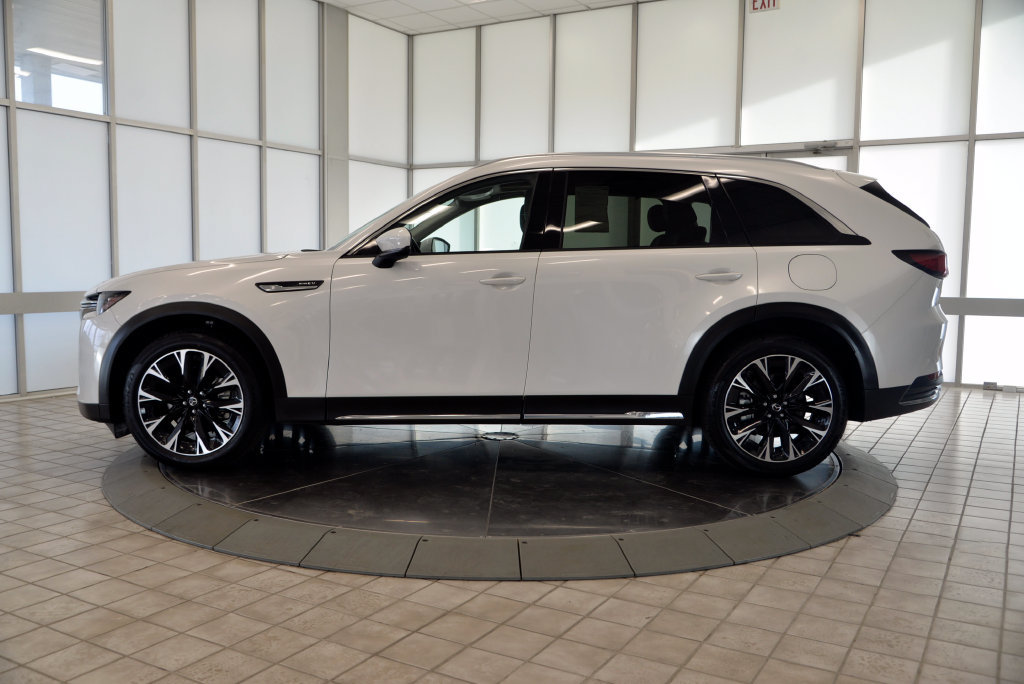 Certified 2024 MAZDA CX-90 Plug-In Hybrid w/ Premium Pkg AWD/4WD image 5