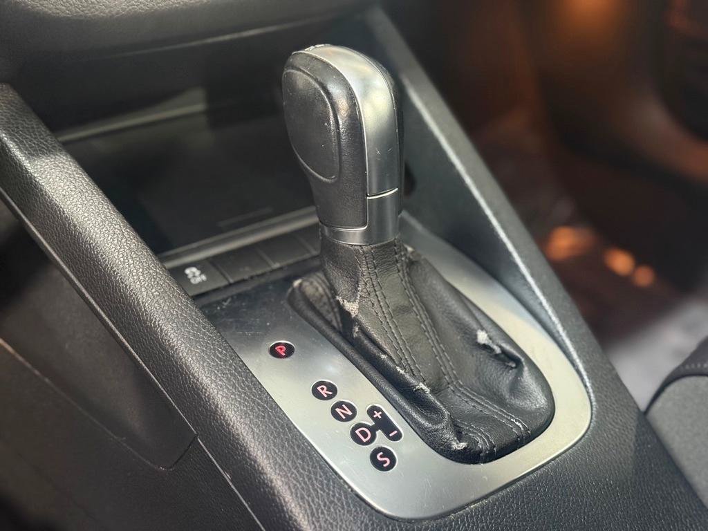Used 2012 Volkswagen Eos Komfort FWD image 29