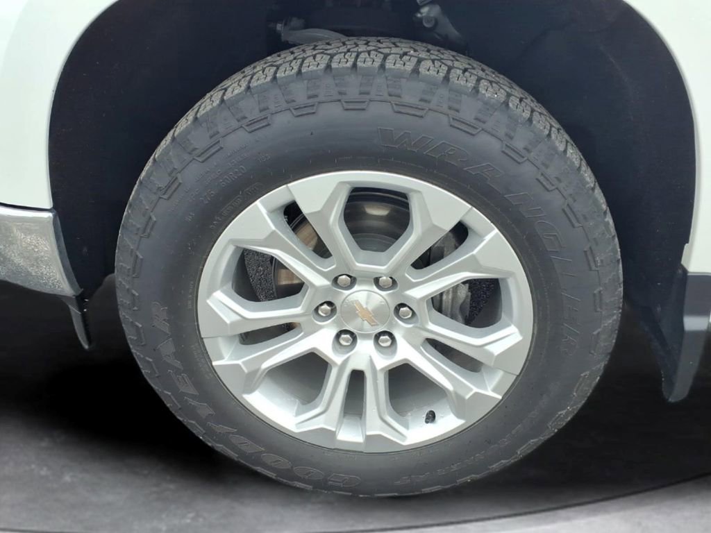 Certified 2024 Chevrolet Silverado 1500 LTZ AWD/4WD image 16