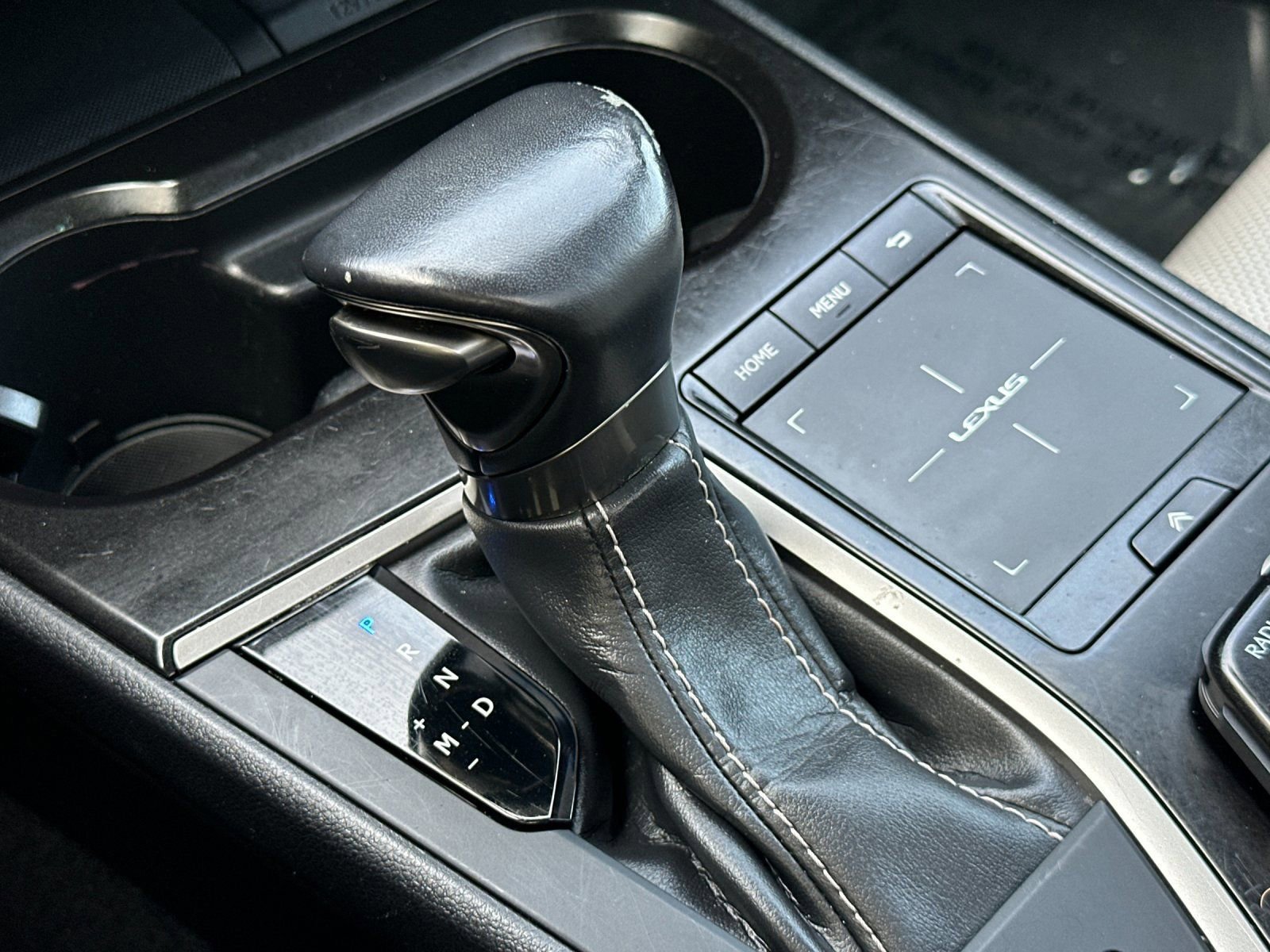 Used 2019 Lexus UX 200 w/ Premium Package image 24