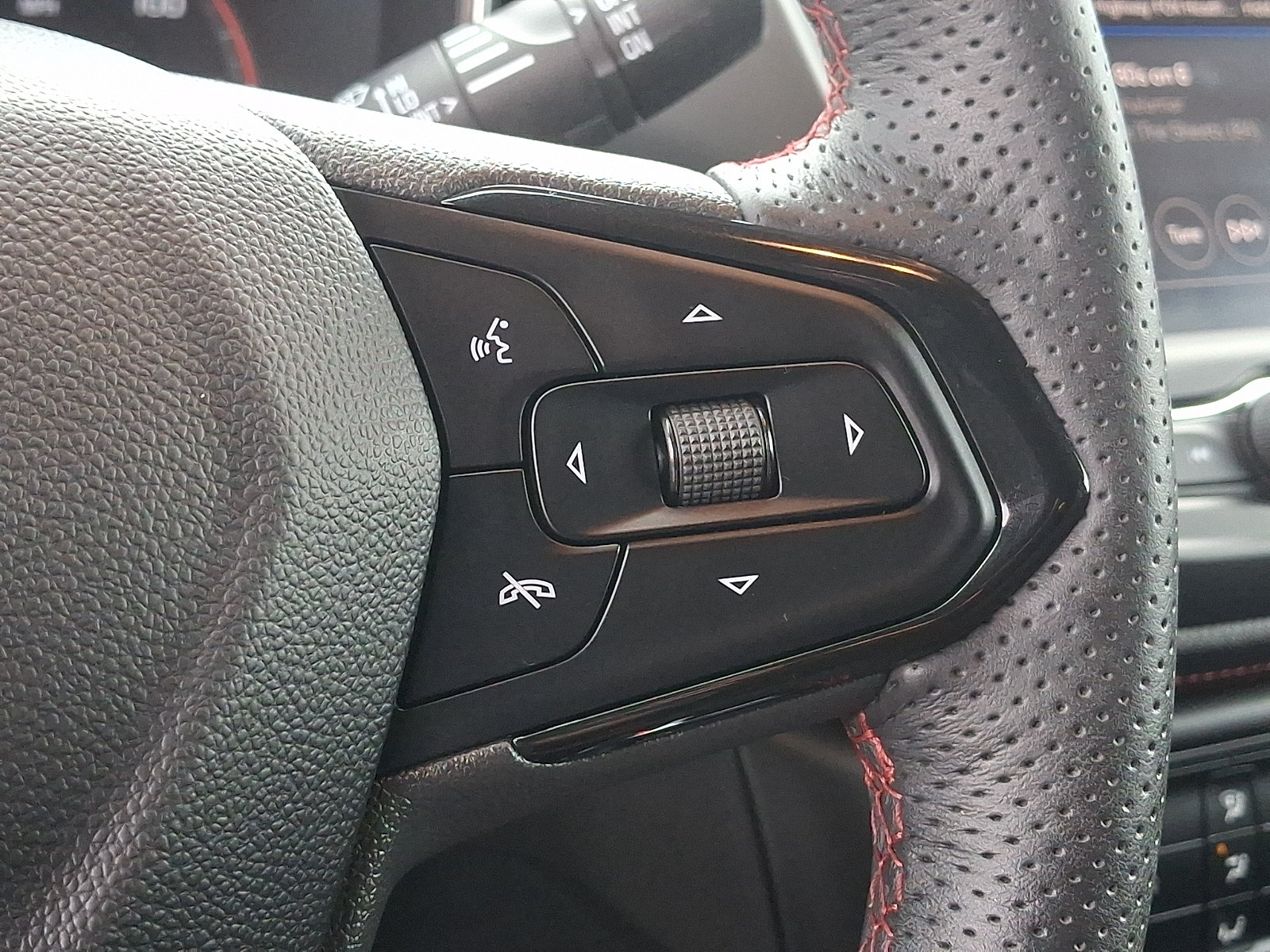 Certified 2023 Chevrolet TrailBlazer RS AWD/4WD image 21
