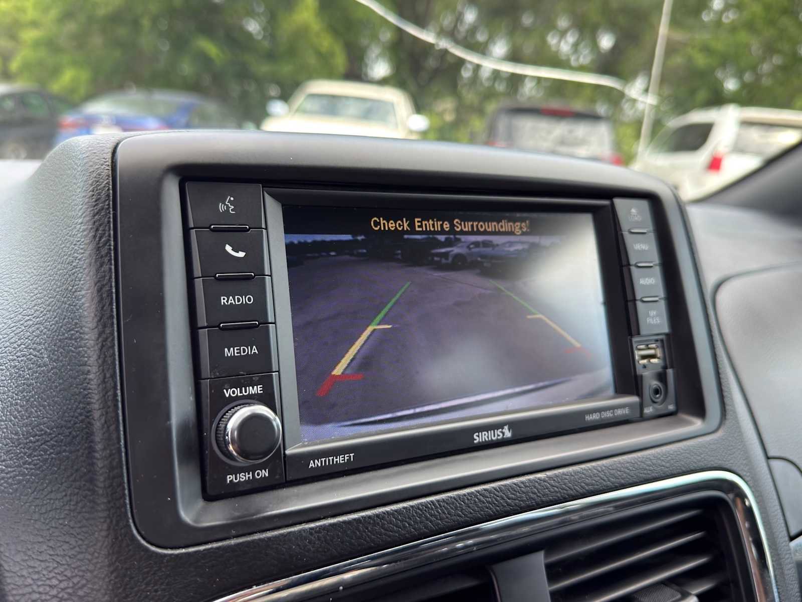 Used 2019 Dodge Grand Caravan SXT FWD image 16