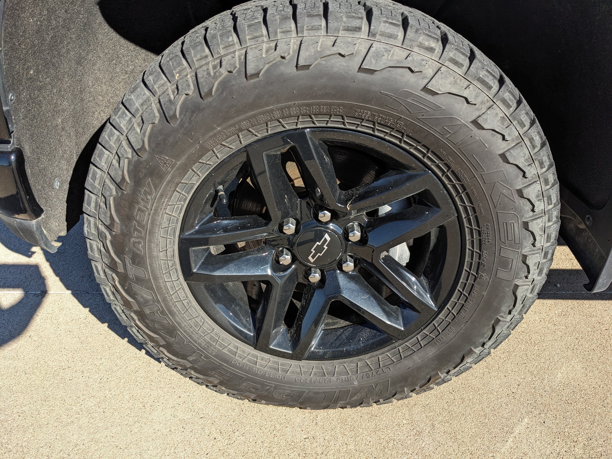Used 2021 Chevrolet Silverado 1500 LT Trail Boss w/ Convenience Package II AWD/4WD image 11
