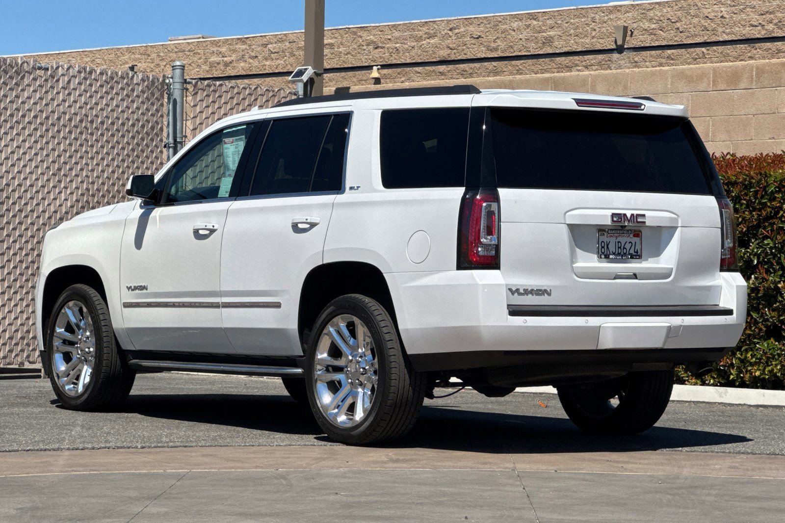 Used 2019 GMC Yukon SLT w/ Premium Edition image 6