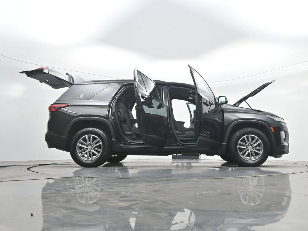 Used 2023 Chevrolet Traverse LT FWD image 43