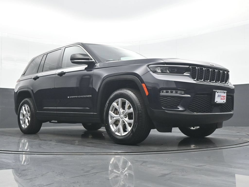 Used 2023 Jeep Grand Cherokee Limited AWD/4WD image 33